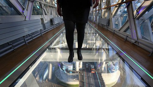 piso-transparente-del-tower-bridge